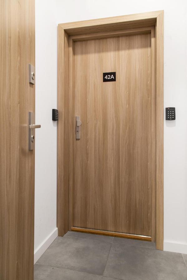 Househost Apartament: Ul. Miodowa 42/42A Krakau Exterior foto